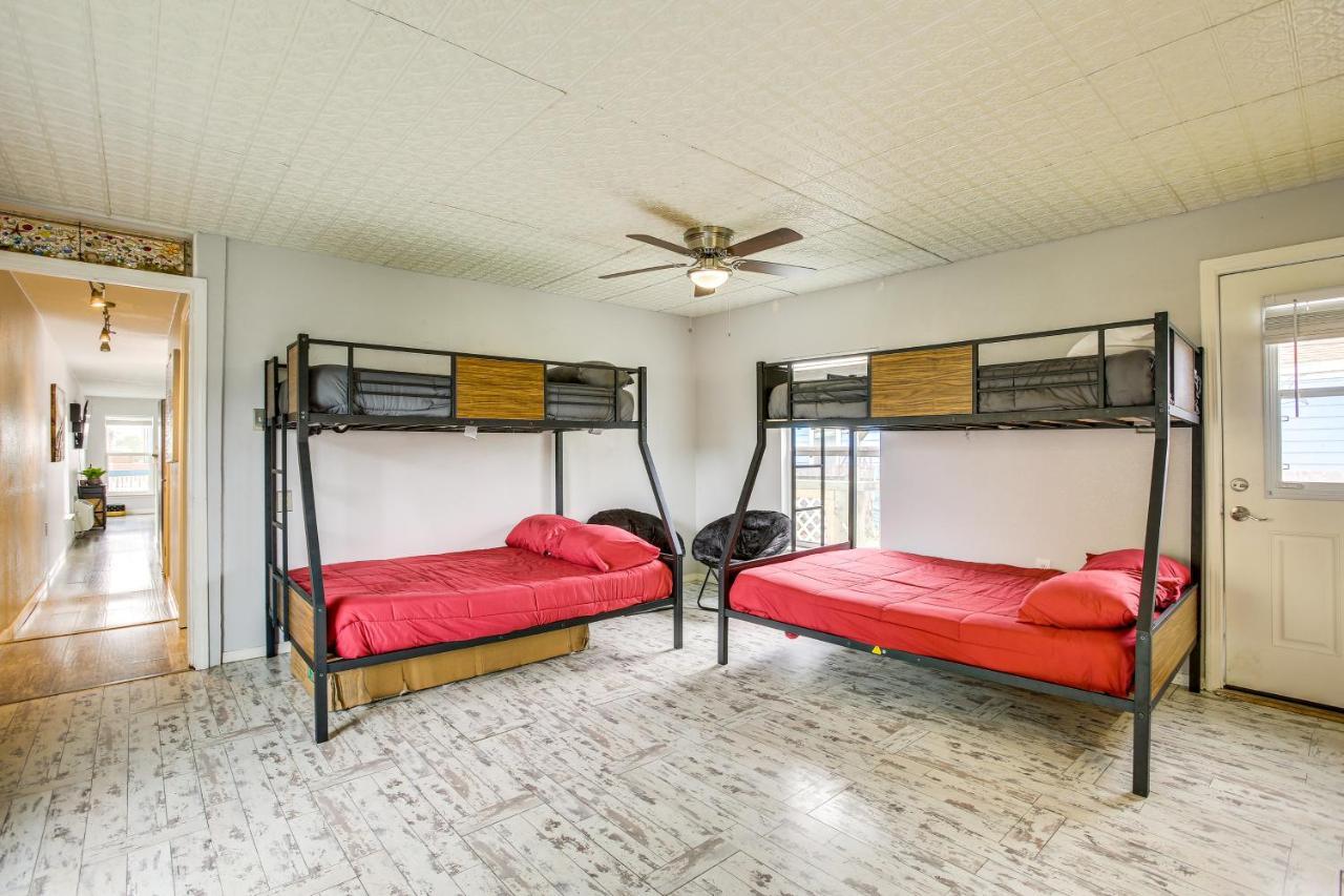Galveston Cottage About 1 Mi To Beach Pet Friendly! Екстериор снимка